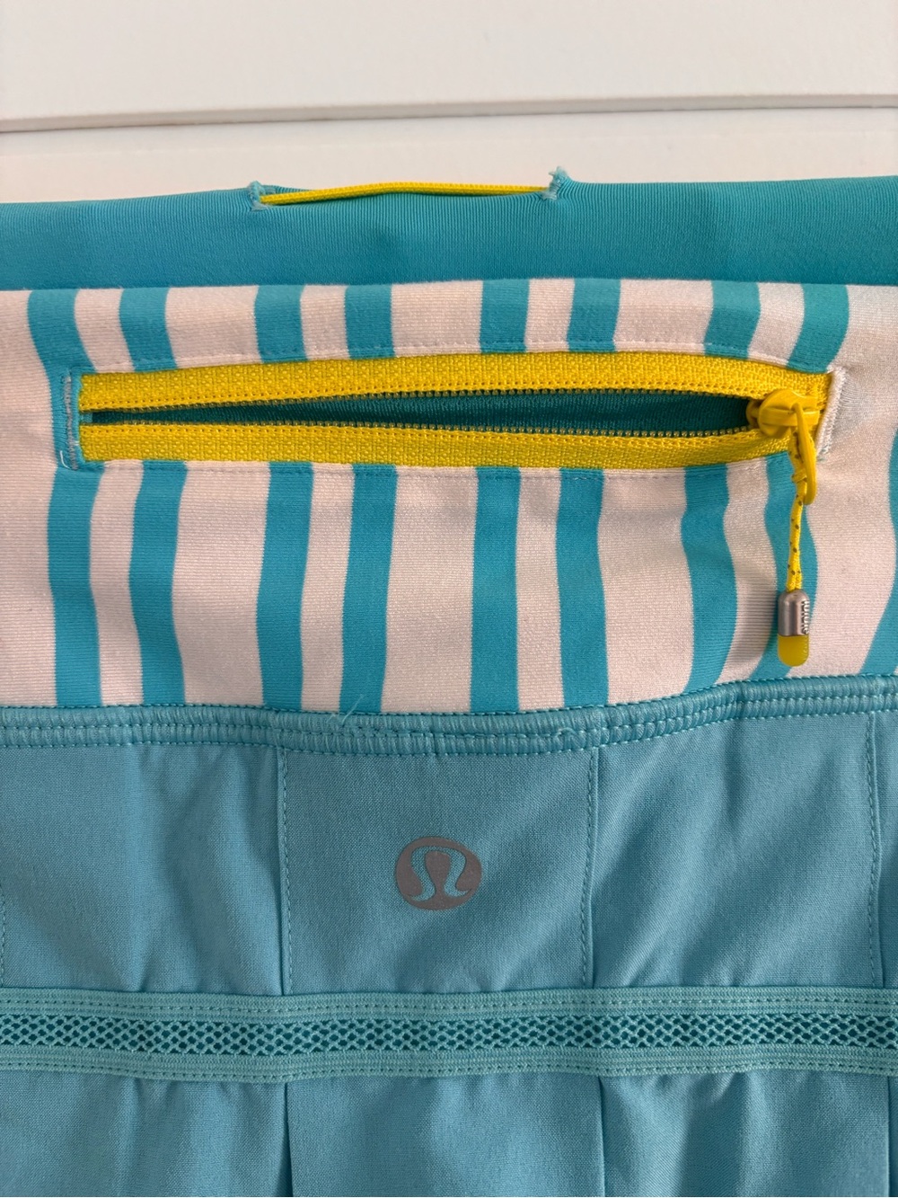 Lululemon Athletica Pace Setter Skirt Spry Blue Twin Stripe - Sz6
